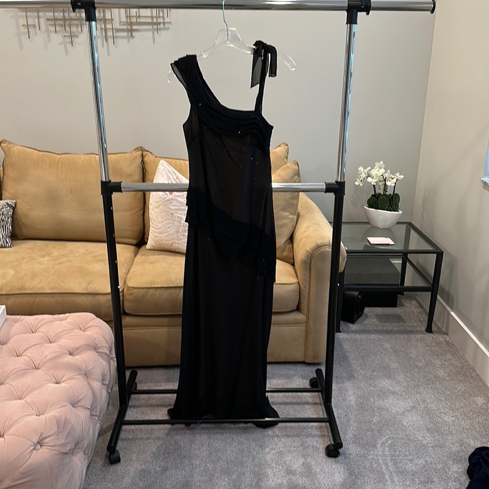 Stunning BCBG MazAzria Dress black size 0.